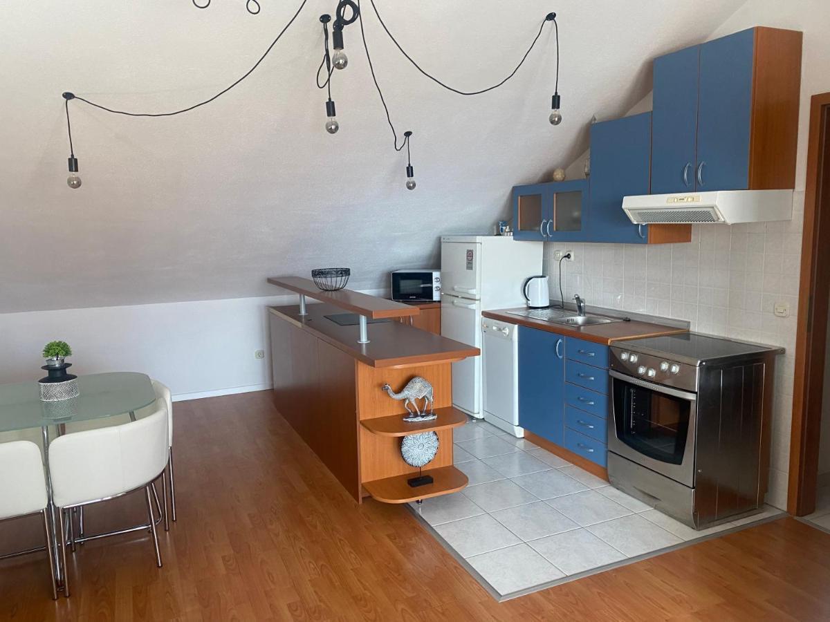 Top Floor Apartment With Sea View Kaštela エクステリア 写真